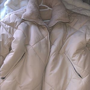 AMERICAN EAGLE PUFFER JACKET
